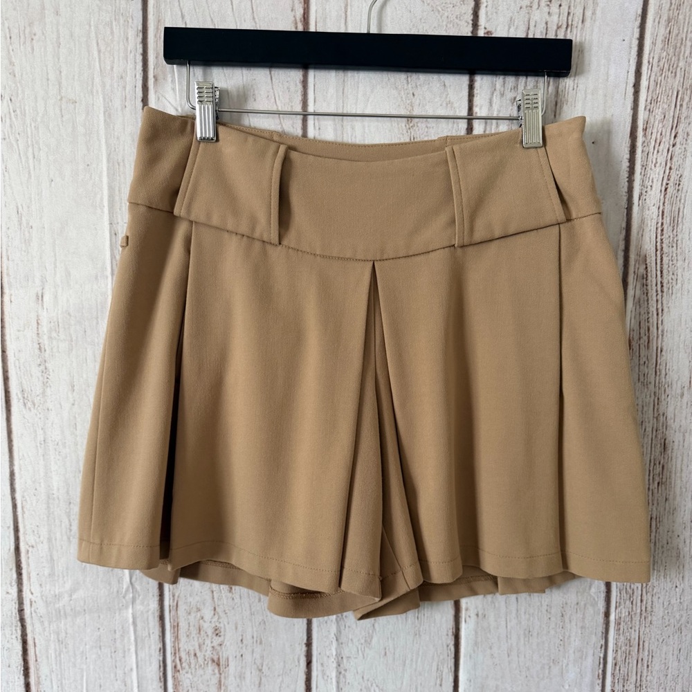 Lela Designs Y2K Khaki Tan Pleated Mini Skort Size 6
